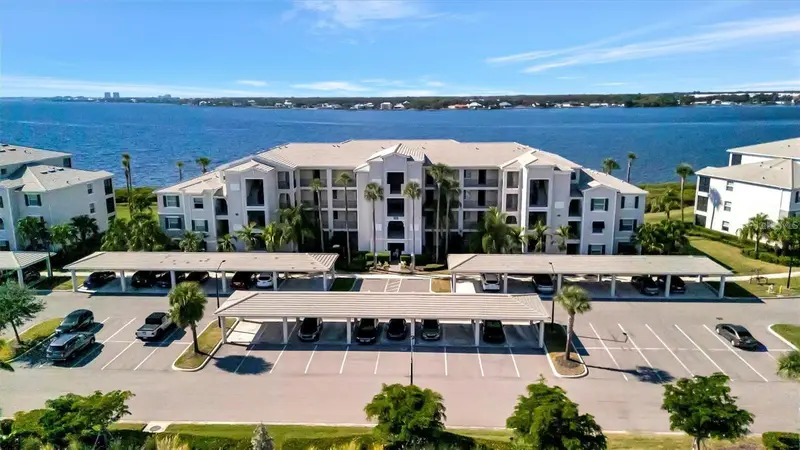 1020 Tidewater Shores Loop #208, FL