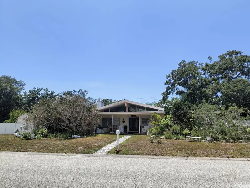 790 Oakwood Dr, FL
