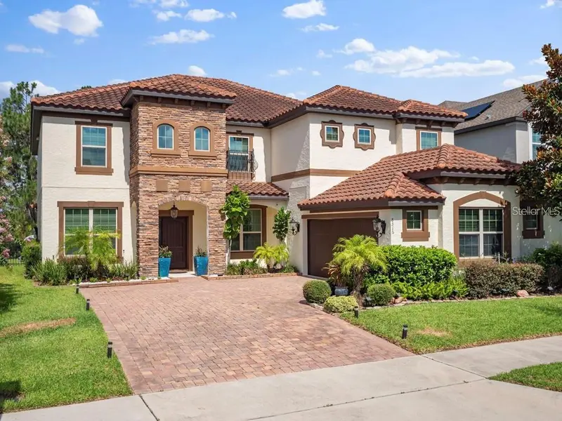 8316 Lookout Pointe Dr, FL