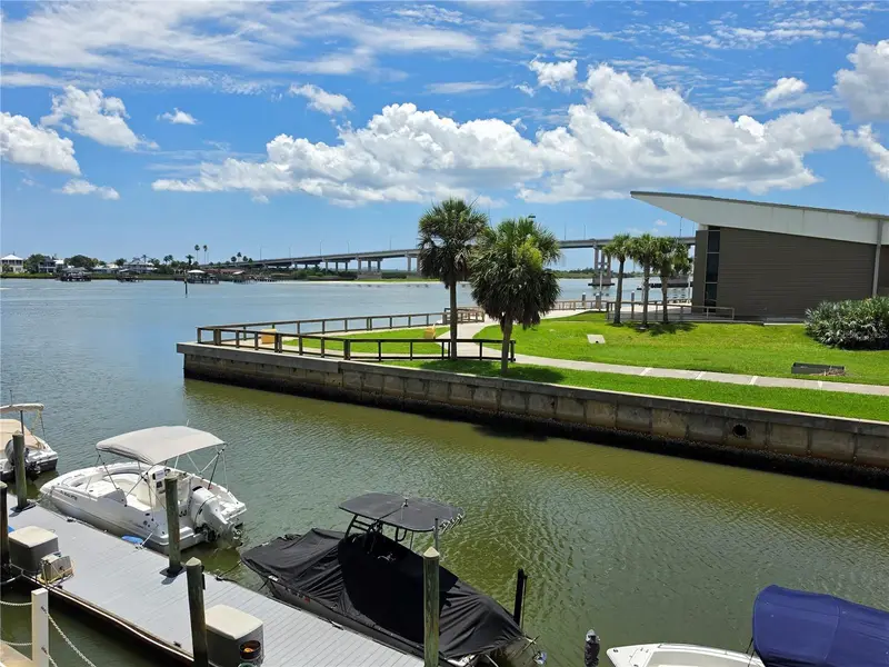 101 N Riverside Dr #2090, FL