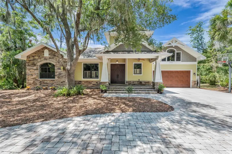 5911 River Forest Cir, FL