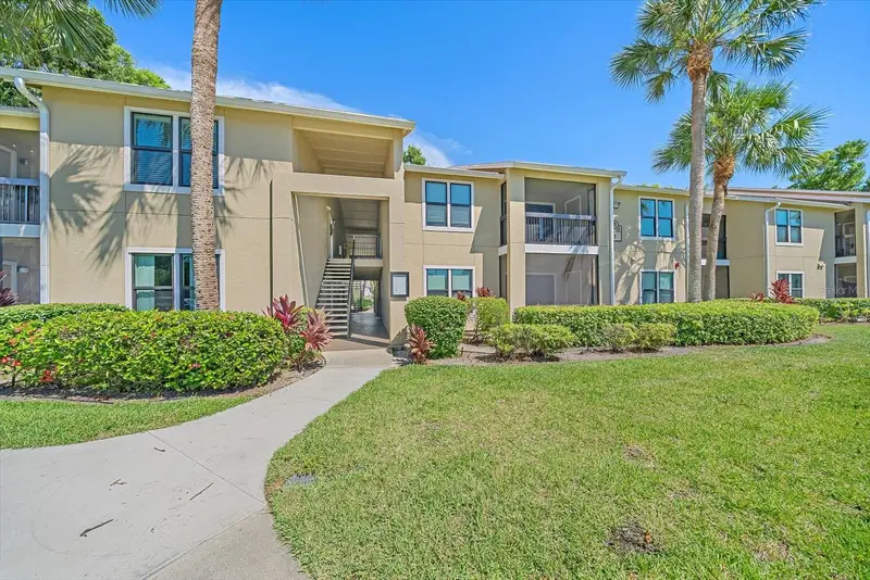 4002 Crockers Lake Blvd #21, FL