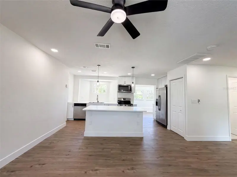 561 Yale Rd, FL