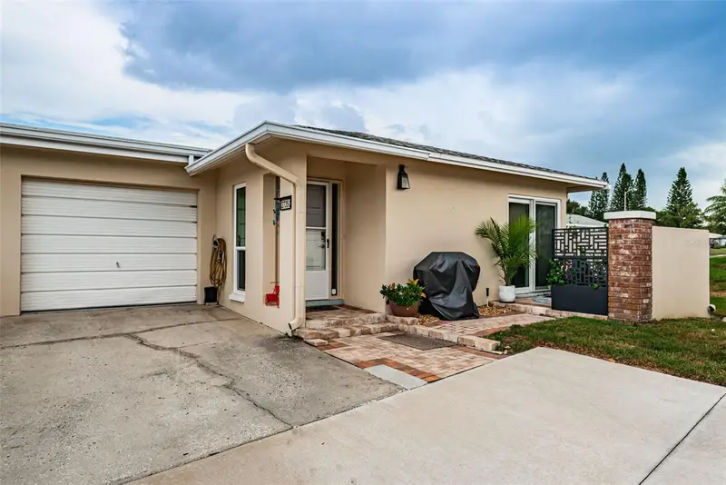 2735 Sherbrooke Ln #C, FL