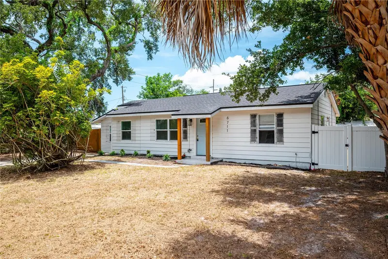 6711 S Gabrielle St, FL