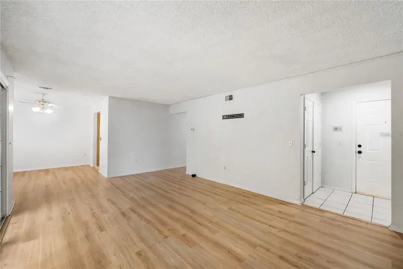 4160 Versailles Dr #4160d, FL