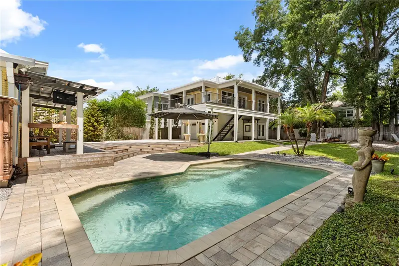 209 E Amelia St, FL