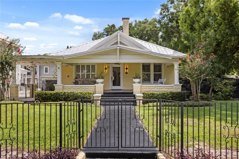 209 E Amelia St, FL