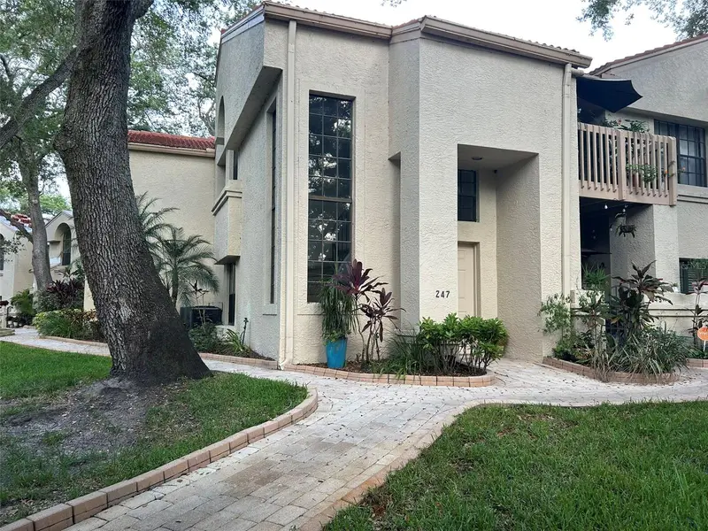 247 Los Prados Dr #1123, FL