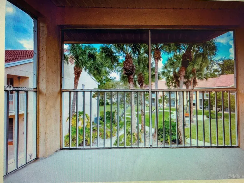 1040 Coral Springs Clb #1040, FL
