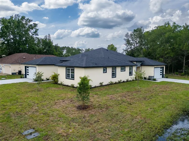 2 Buttonbush Ln, FL