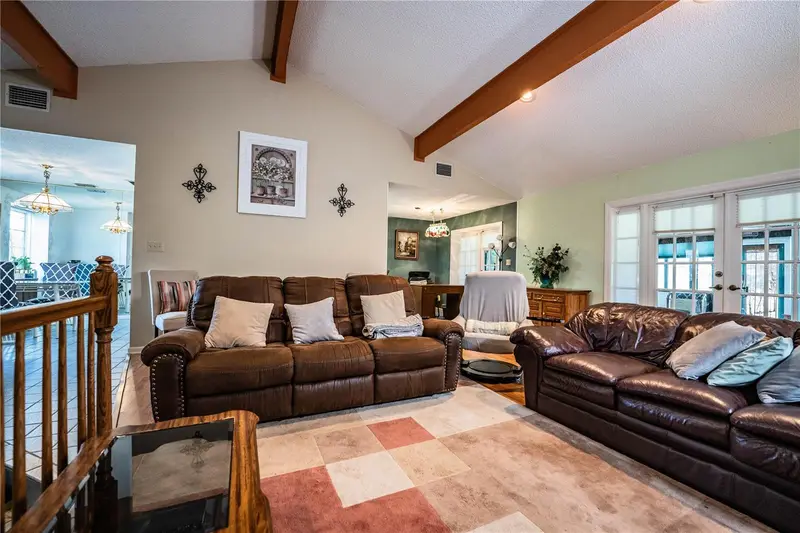 85 Country Club Ln, FL