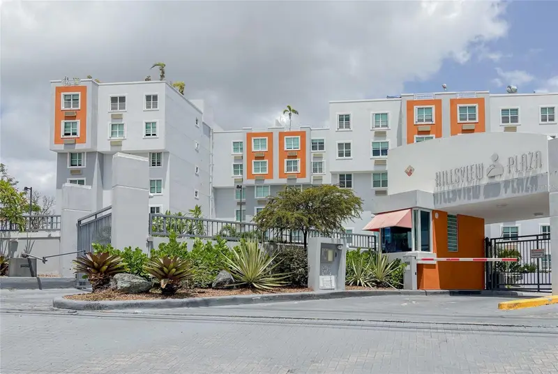 59 Cll Union Cond. Hillsview Plaza #107, PR