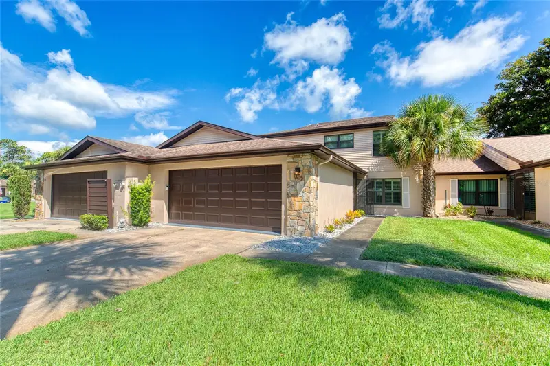 105 Deer Lake Cir, FL