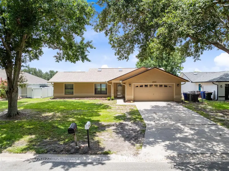 1369 Wood Lake Cir, FL