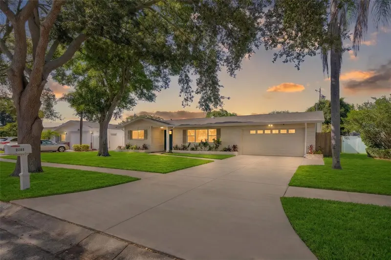 2441 Fairbanks Dr, FL