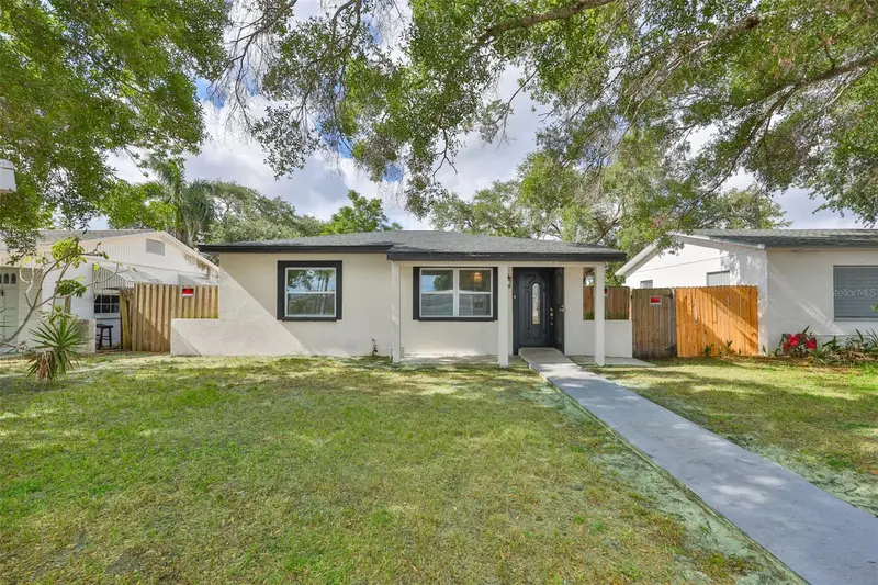 2450 40th Ave N, FL