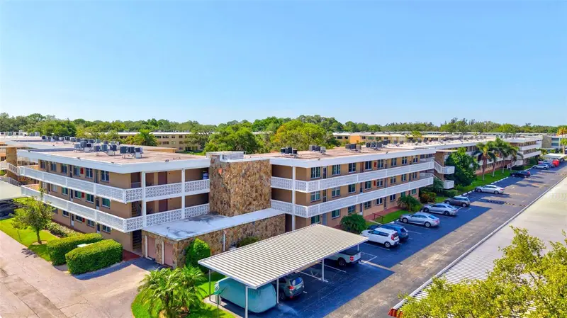 5095 Bay St Ne #310, FL