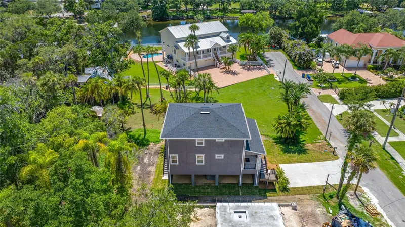 1004 W Henry Ave, FL