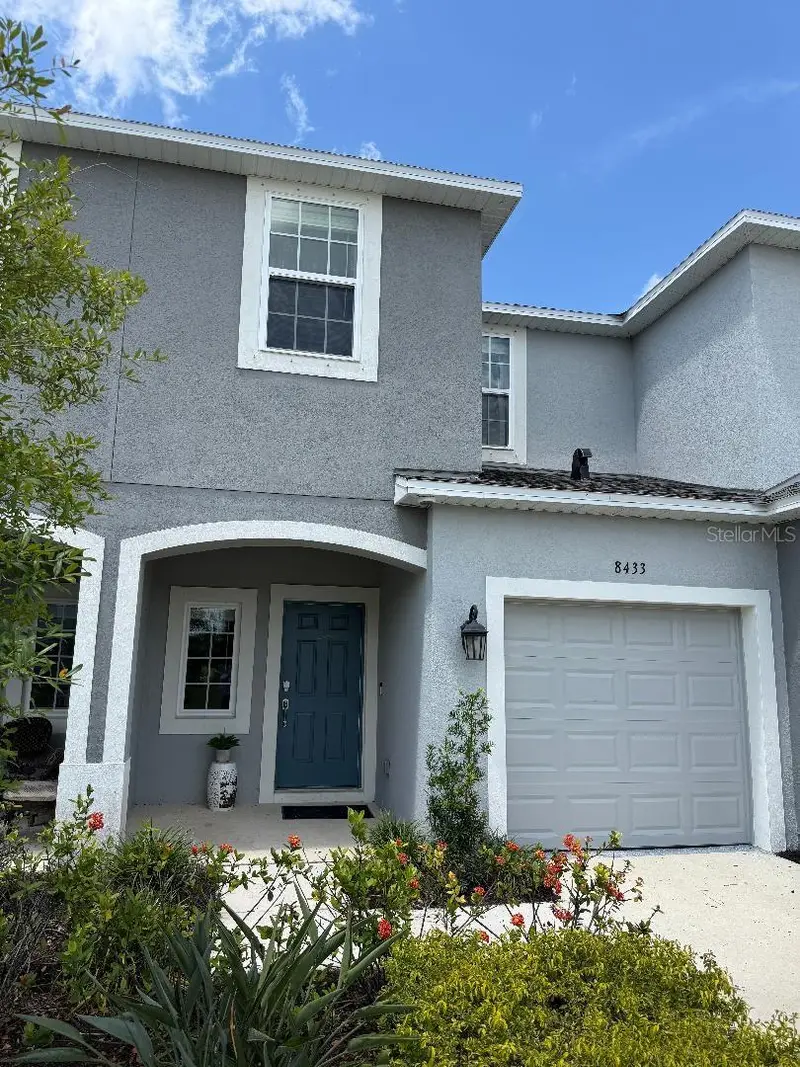 8433 Lunar Skye St, FL