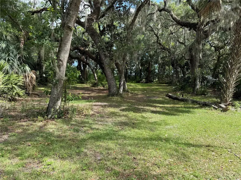 5217 E Parsons Point Rd, FL