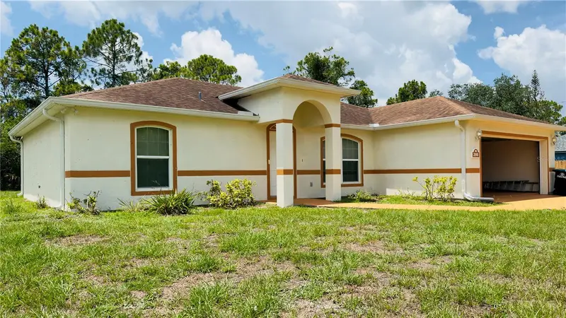 200 Breakwater St Se, FL