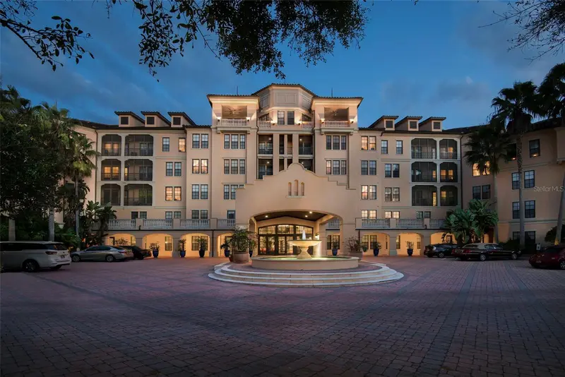 501 Mirasol Cir #307, FL