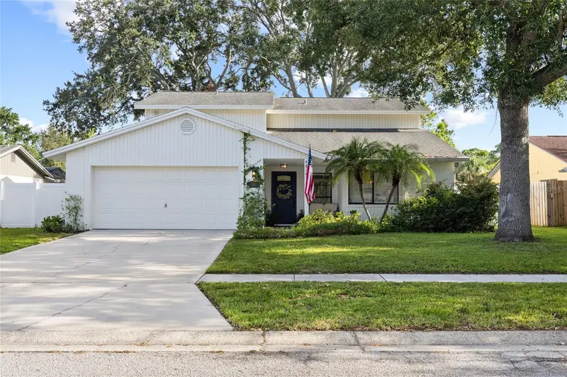 4814 Fox Hunt Dr, FL