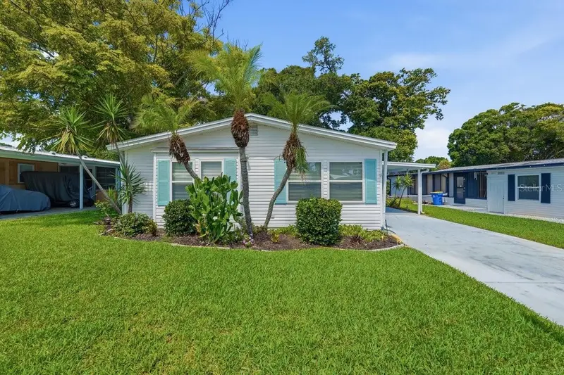 304 Portside Ln, FL