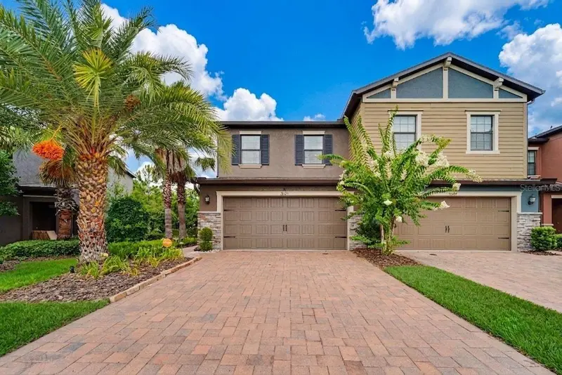 28425 Pleasant Bay Loop, FL
