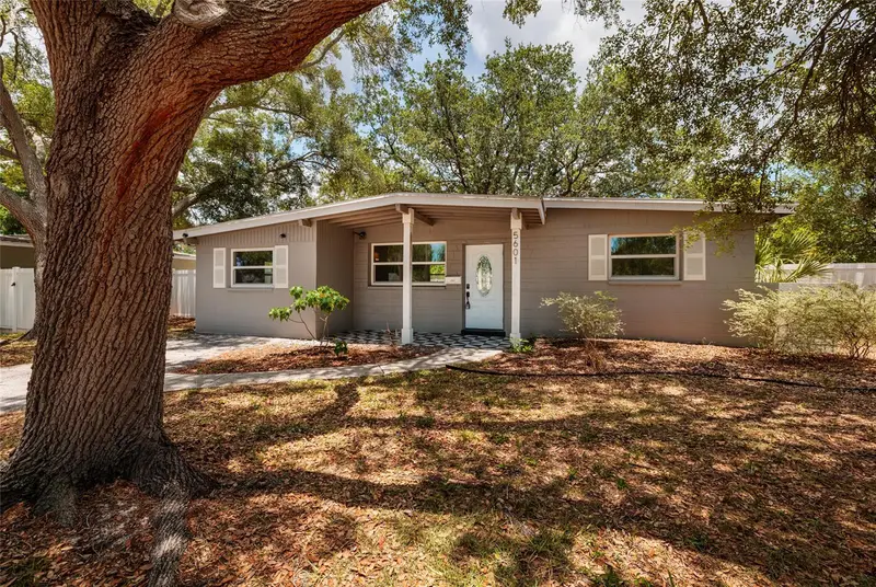 5601 Cedar St Ne, FL