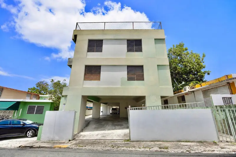 235 Calle Julian Pesante #204, PR