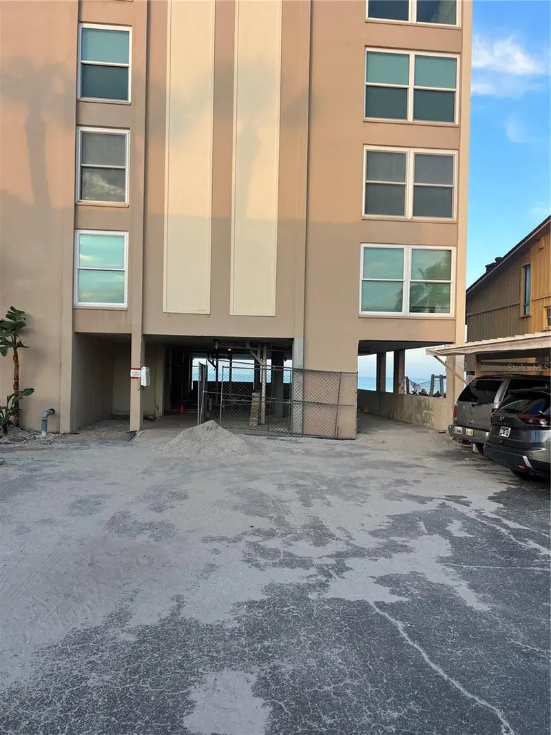 14800 Gulf Blvd #503, FL