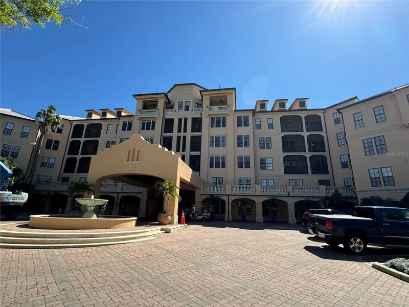 501 Mirasol Cir #323, FL