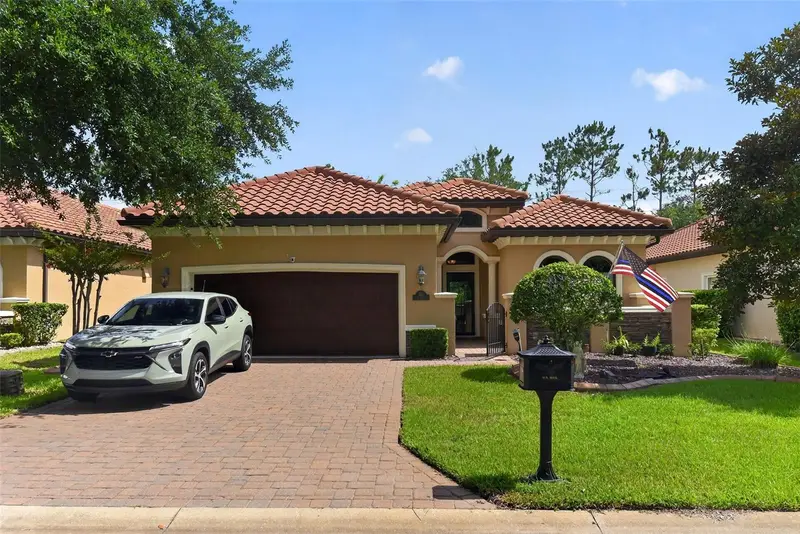 110 Via Roma, FL