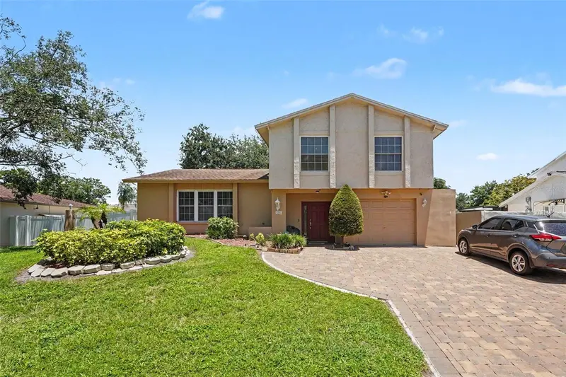 8206 Vassar Cir, FL