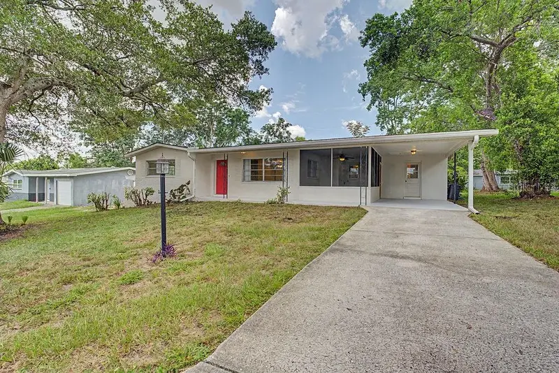 12 N Tyler St, FL