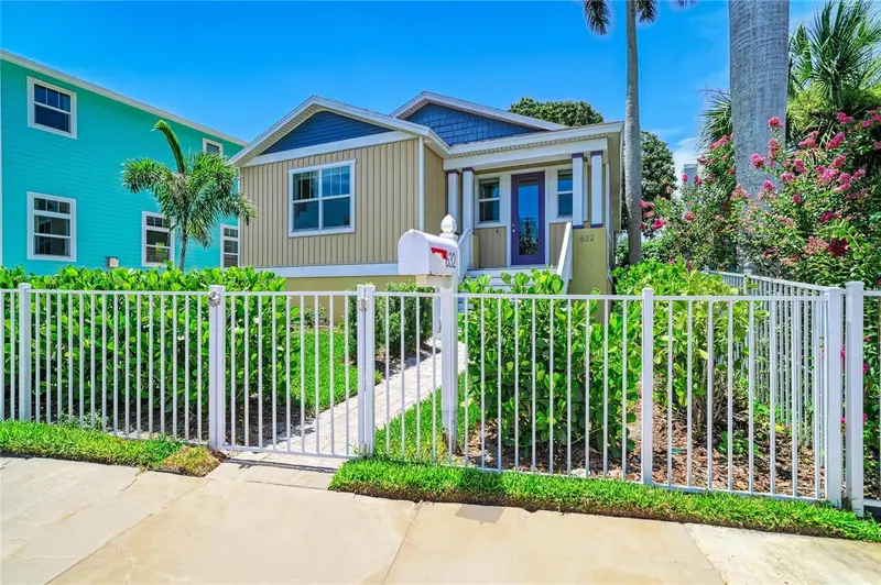 632 Virginia Dr, FL