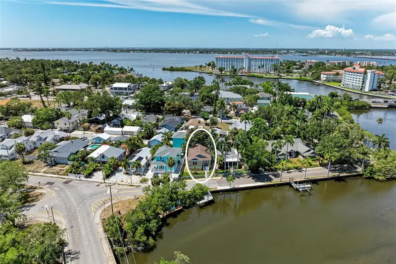 632 Virginia Dr, FL