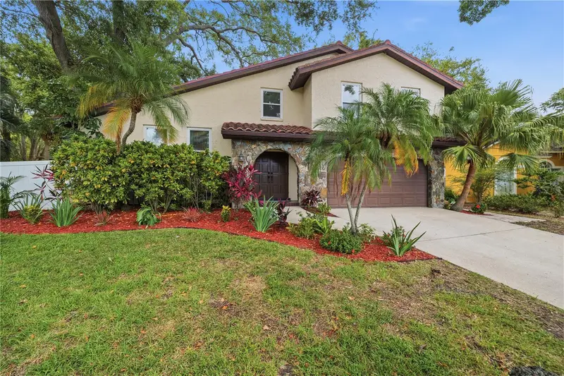 2034 Cindy Cir, FL