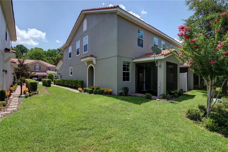 266 Terracina Dr, FL