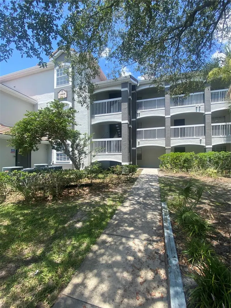 13838 Fairway Island Dr #1413, FL