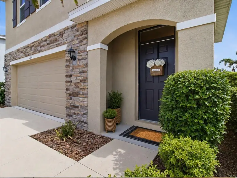 3262 Hilltop Cir, FL