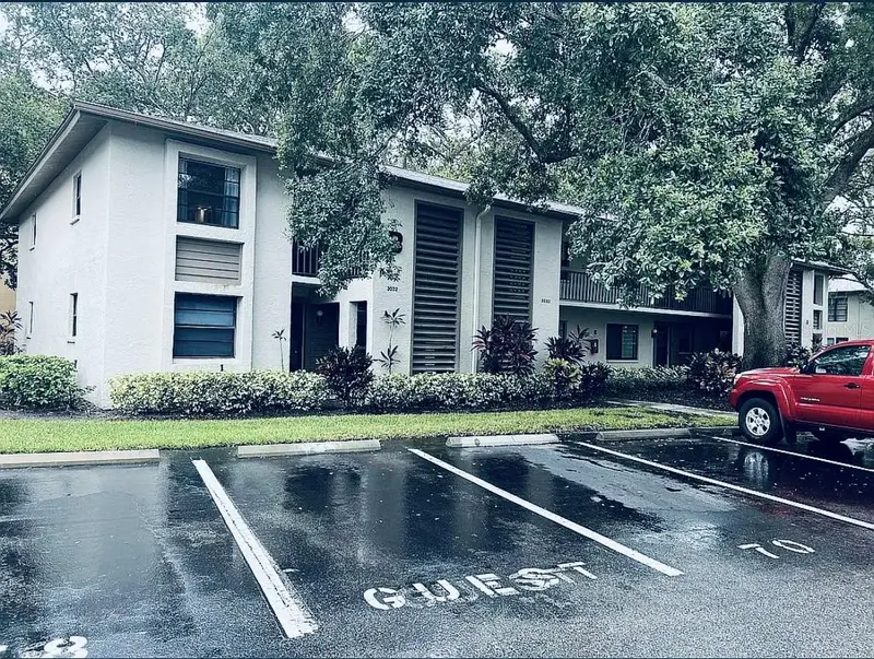 3032 Eastland Blvd #B202, FL