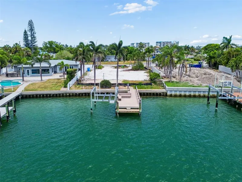 10246 Tarpon Dr, FL