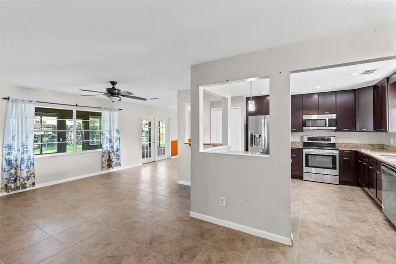302 Reid Ct, FL