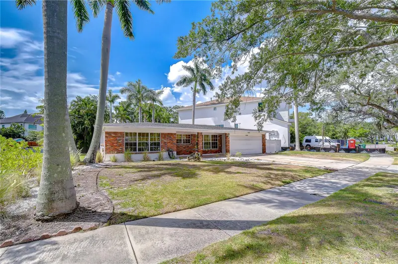 5006 W Dickens Ave, FL