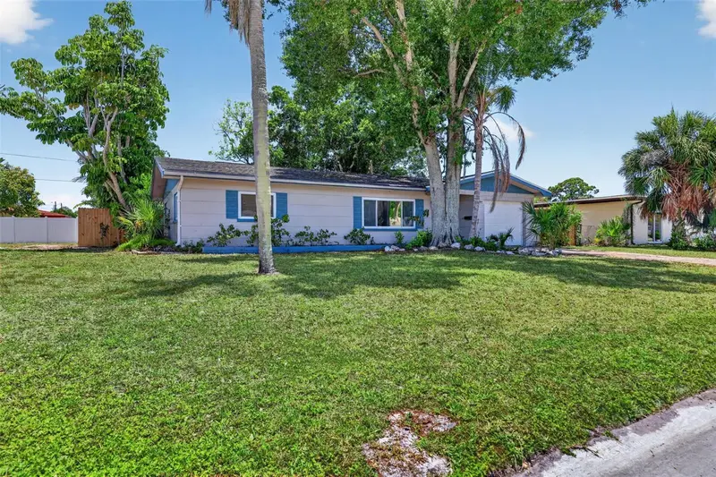 2864 62nd Ave S, FL