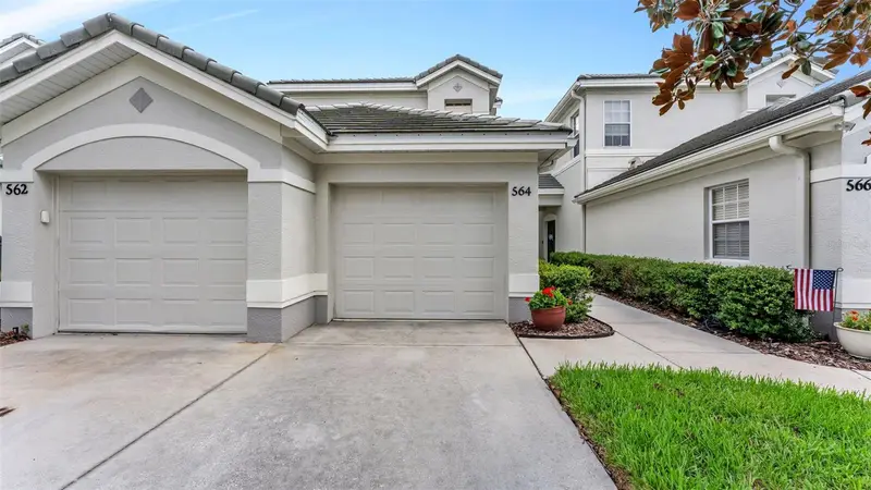 564 Grasslands Village Cir, FL