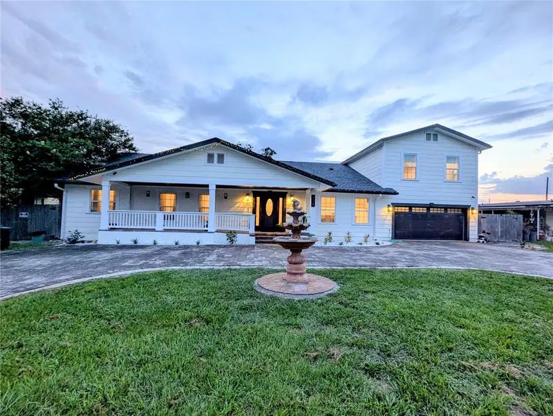 974 Pinelli St, FL
